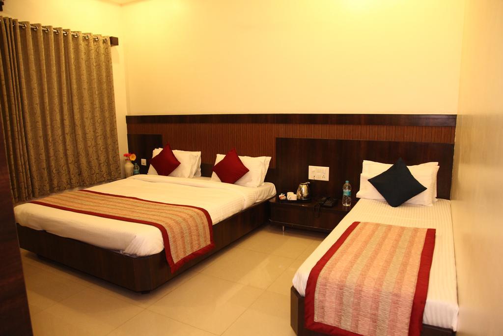 Hotel Sai Ramanand Shirdi Εξωτερικό φωτογραφία