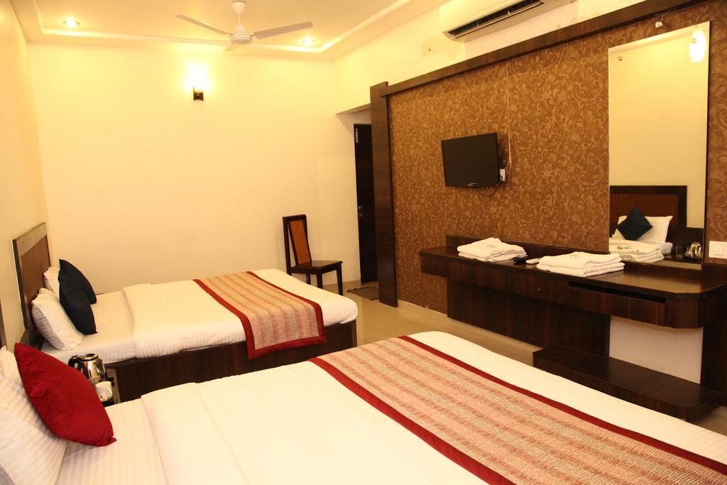 Hotel Sai Ramanand Shirdi Εξωτερικό φωτογραφία