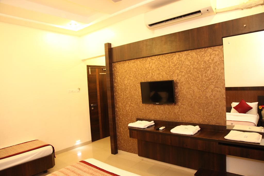 Hotel Sai Ramanand Shirdi Εξωτερικό φωτογραφία