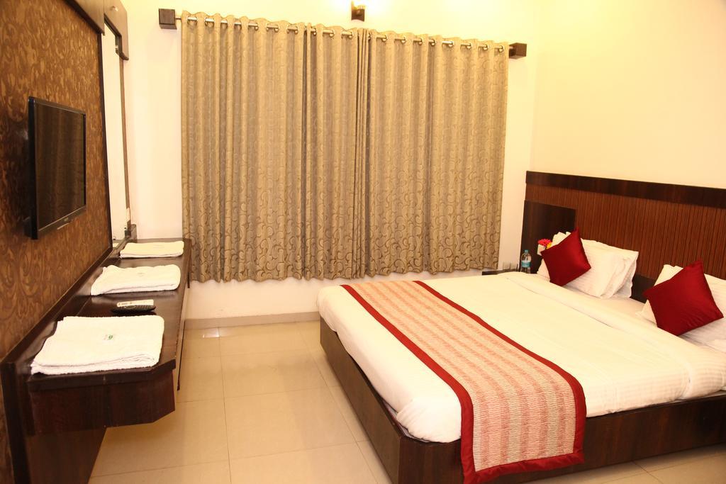 Hotel Sai Ramanand Shirdi Εξωτερικό φωτογραφία