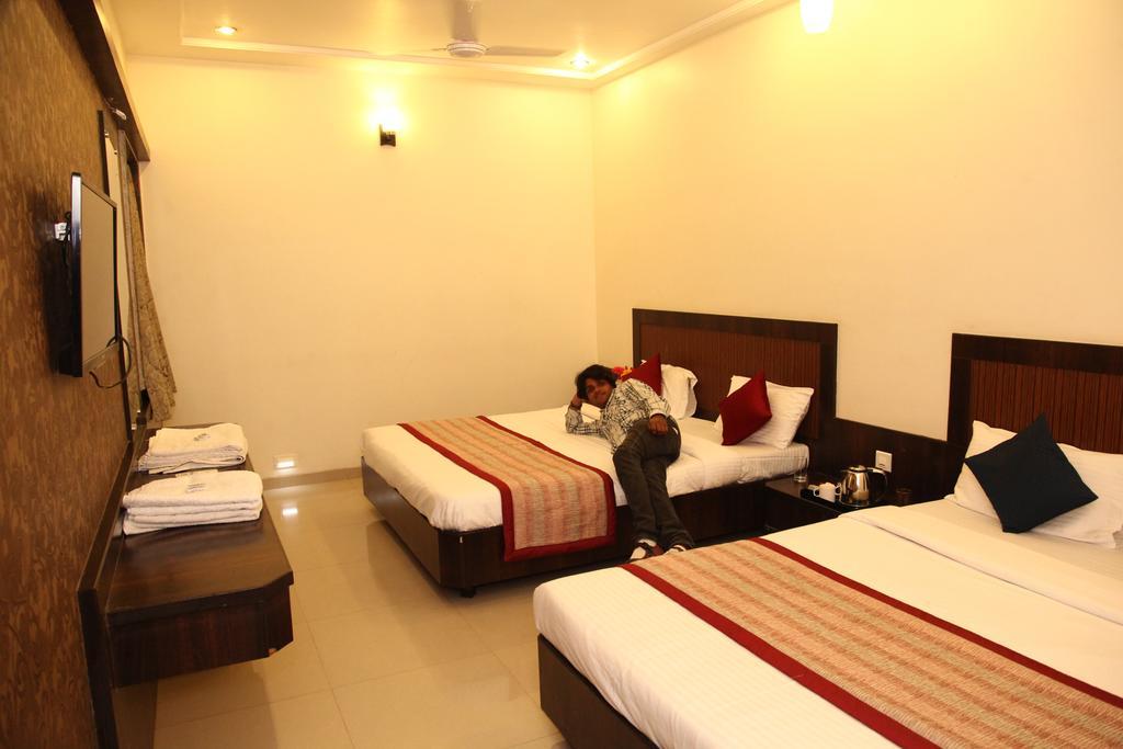 Hotel Sai Ramanand Shirdi Εξωτερικό φωτογραφία