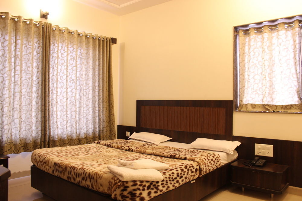 Hotel Sai Ramanand Shirdi Εξωτερικό φωτογραφία