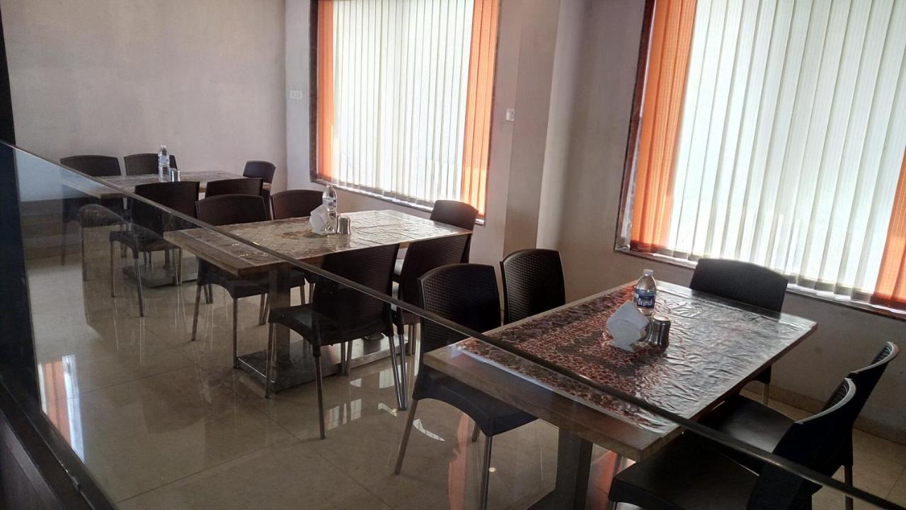 Hotel Sai Ramanand Shirdi Εξωτερικό φωτογραφία